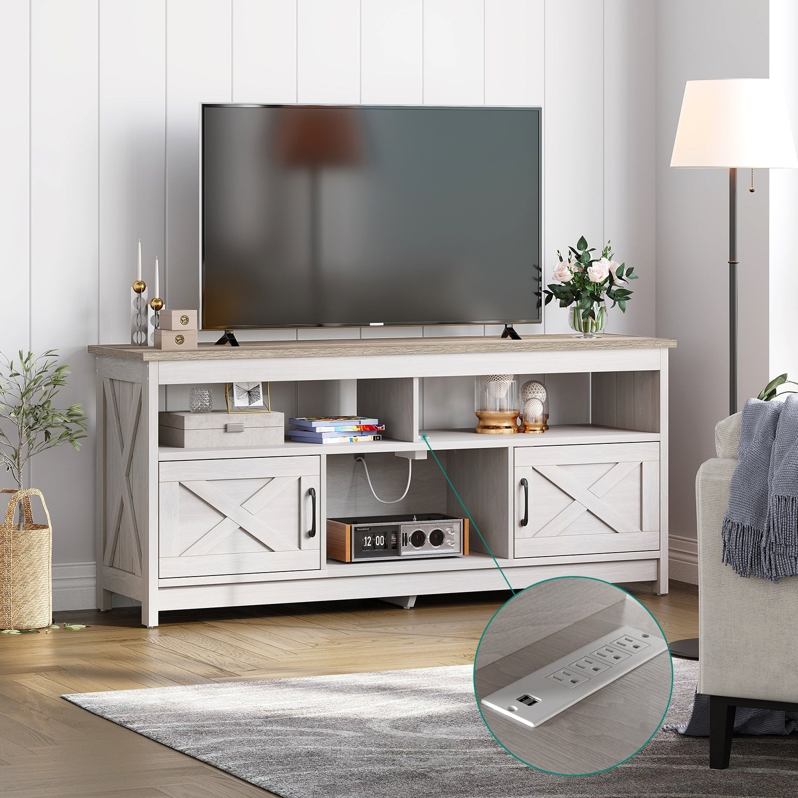 Mobile TV stile fattoria per TV fino a 65 pollici con ante e ripiani aperti, console multimediale, presa di corrente