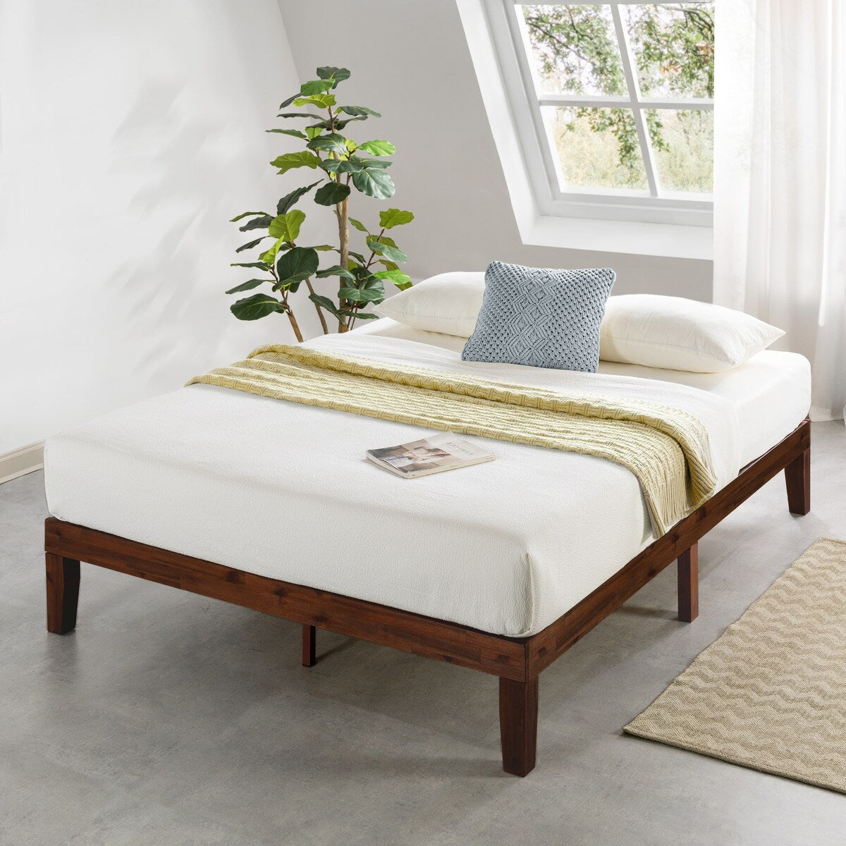 12 Letto a piattaforma classico in legno massello