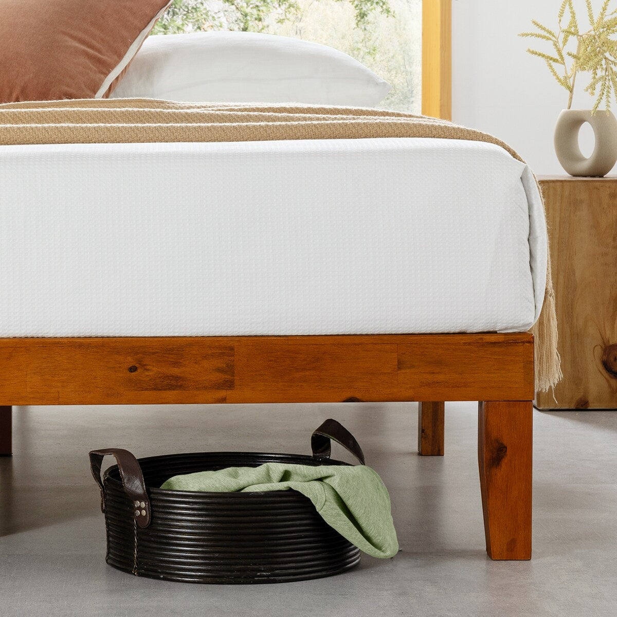 12 Letto a piattaforma classico in legno massello