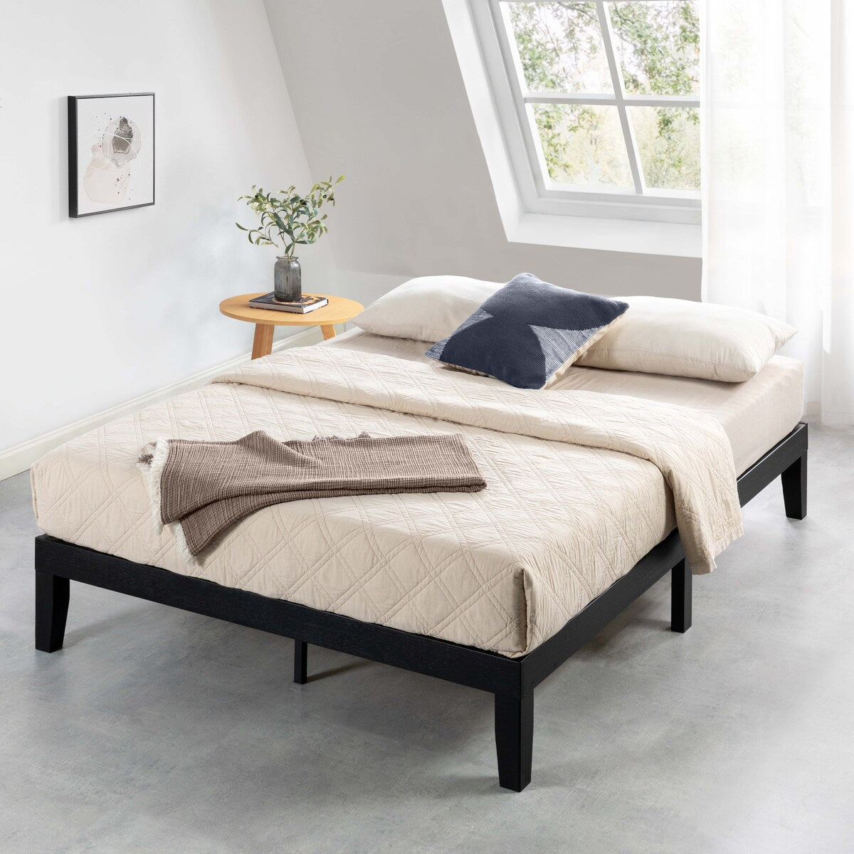 12 Letto a piattaforma classico in legno massello