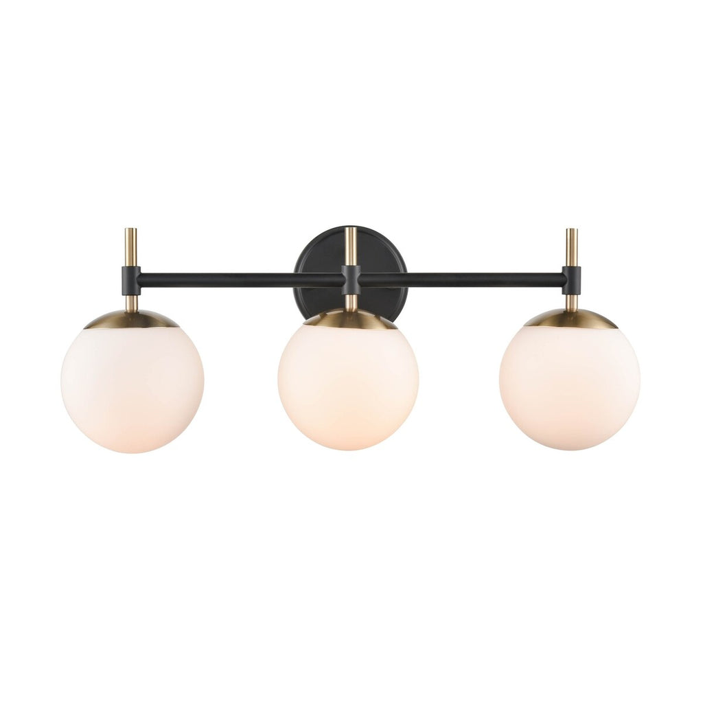 Lampada da bagno a 3 luci 929 Lighting in più finiture con paralumi in vetro opalino
