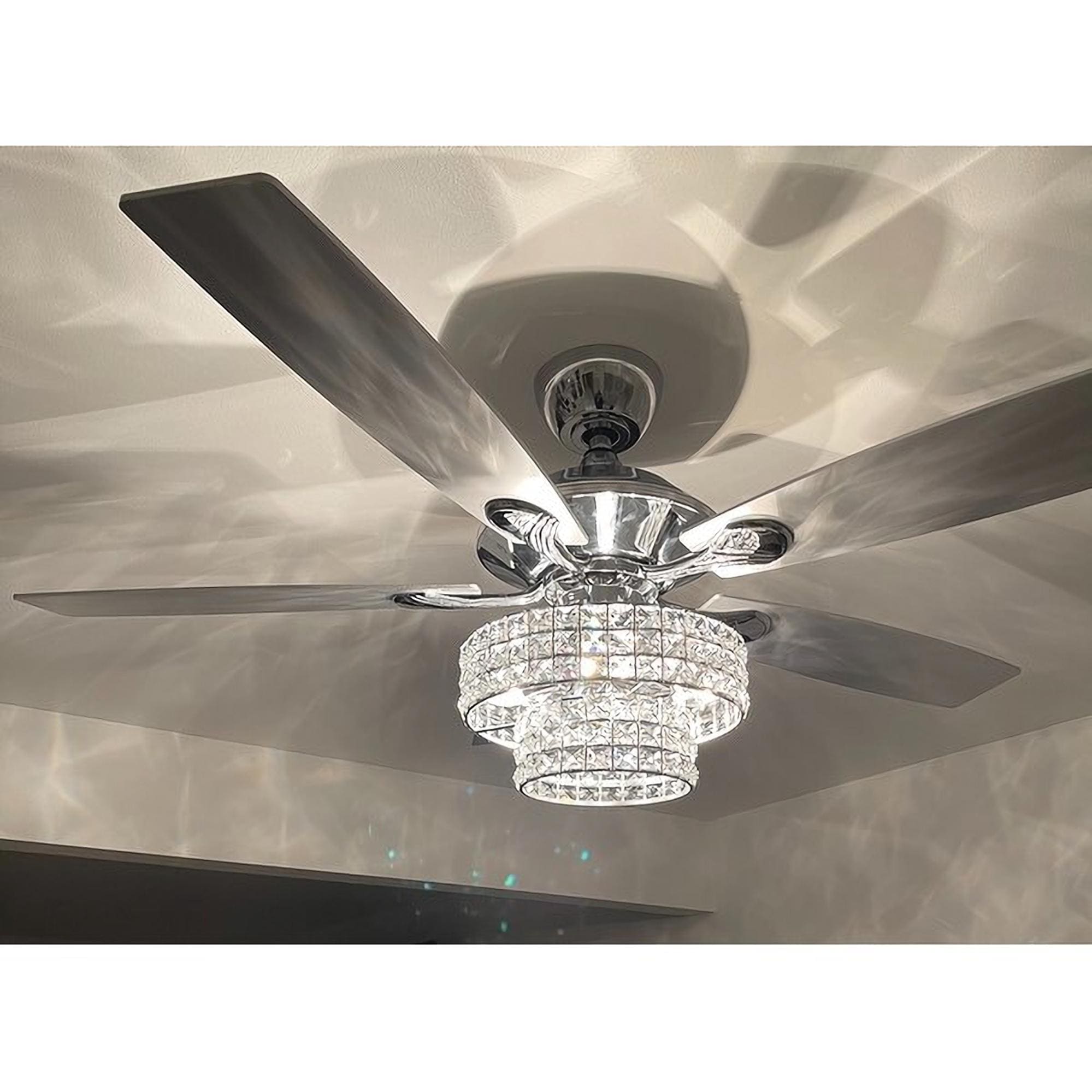 Ventilatore da soffitto moderno in cristallo cromato da 52 pollici con 5 pale in legno e telecomando