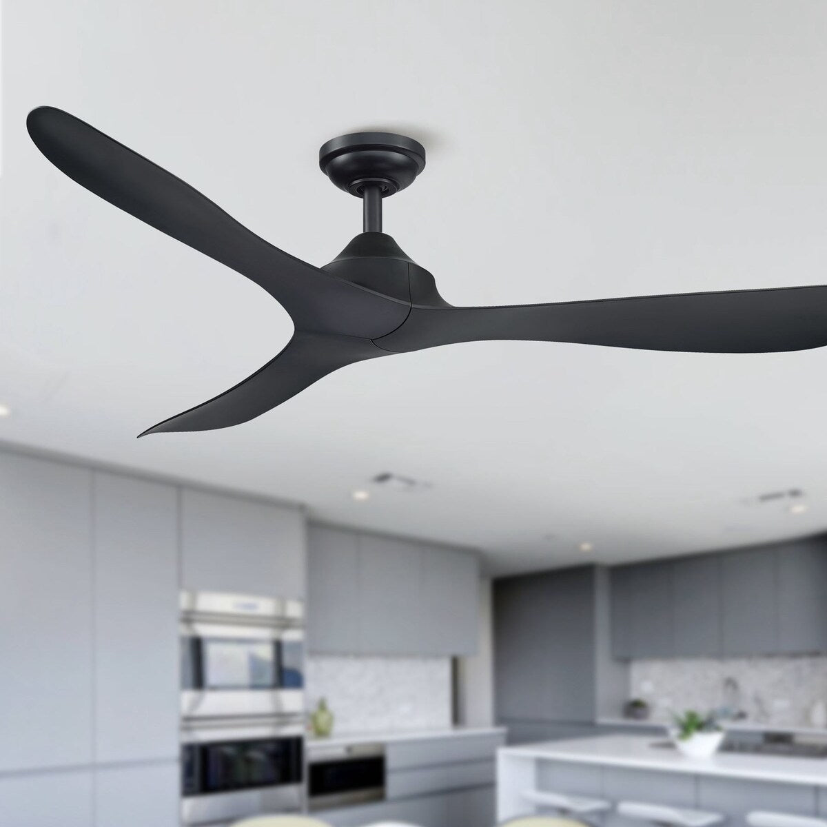 Ventilatore da soffitto moderno a 3 pale con elica nera da 56 pollici e telecomando