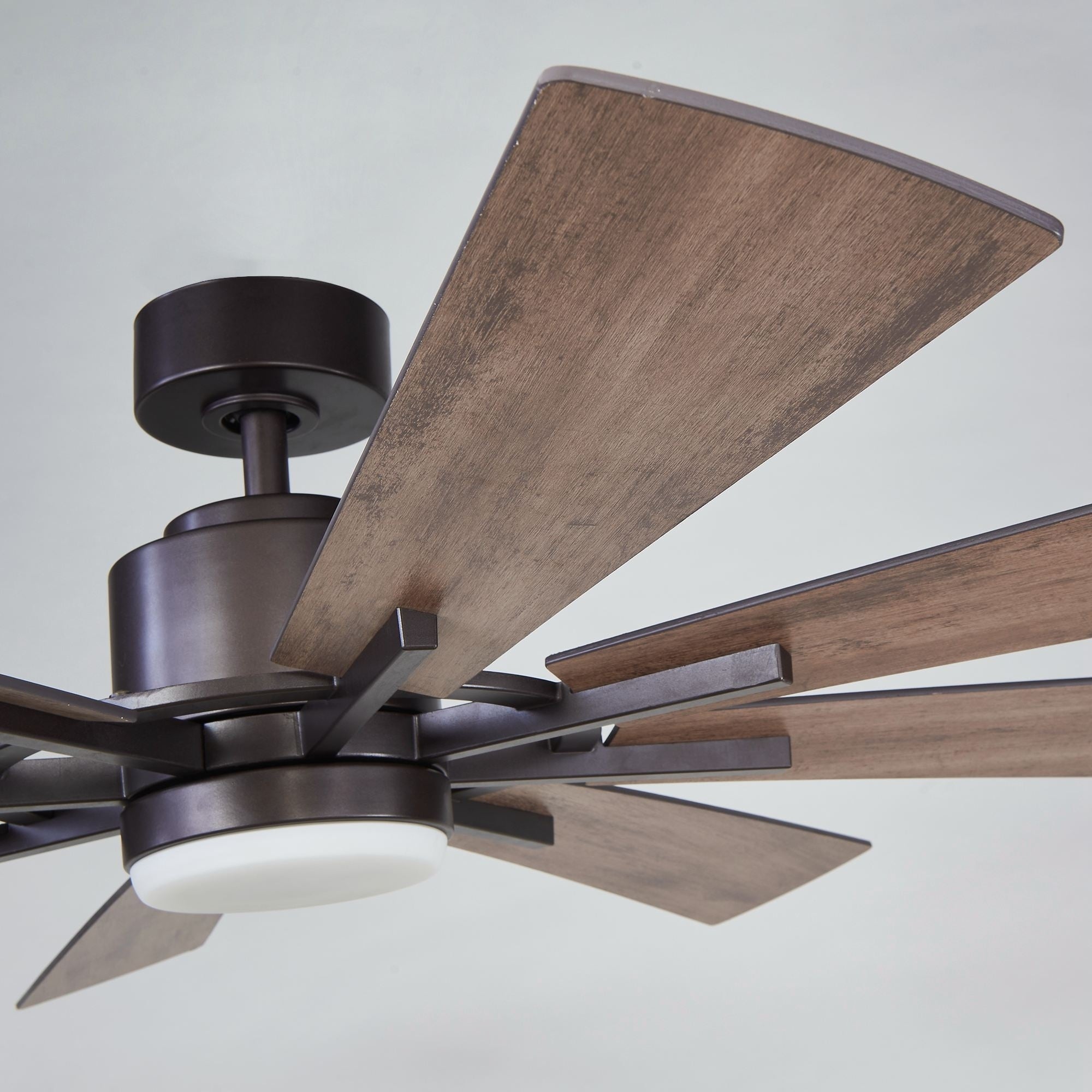 Ventilatore da soffitto a forma di mulino a vento in bronzo oliato da 60 pollici con luce e telecomando