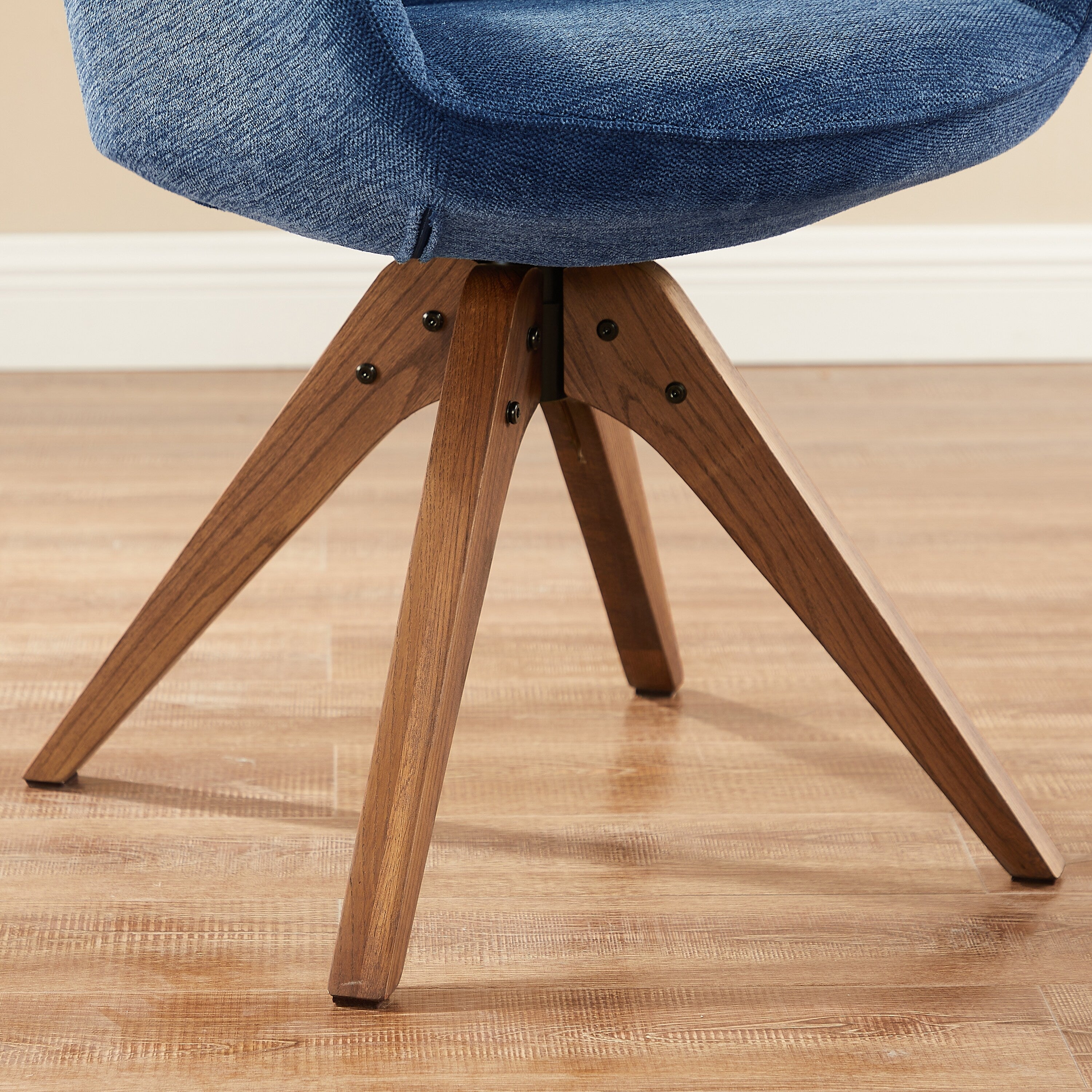 Poltrona girevole moderna Art Leon per ufficio domestico con gambe in legno