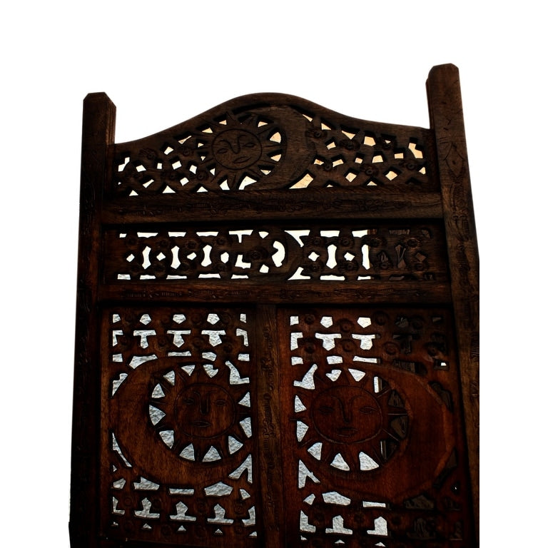 Divisorio pieghevole in legno a 4 pannelli con design sole e luna intagliato a mano, marrone