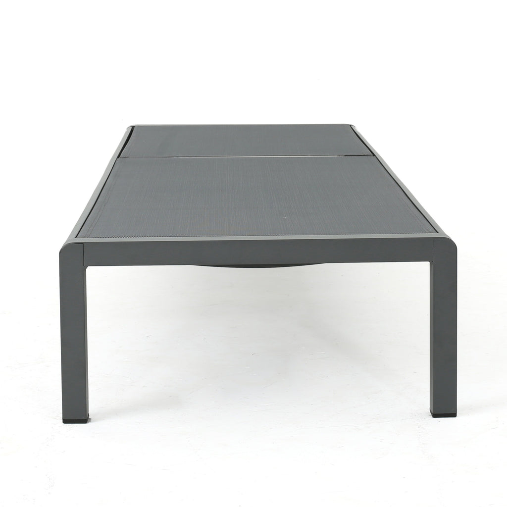 Chaise longue da esterno in alluminio Cape Coral (set da 2) di Christopher Knight Home - 77,56 P x 25,20 L x 11,80 A