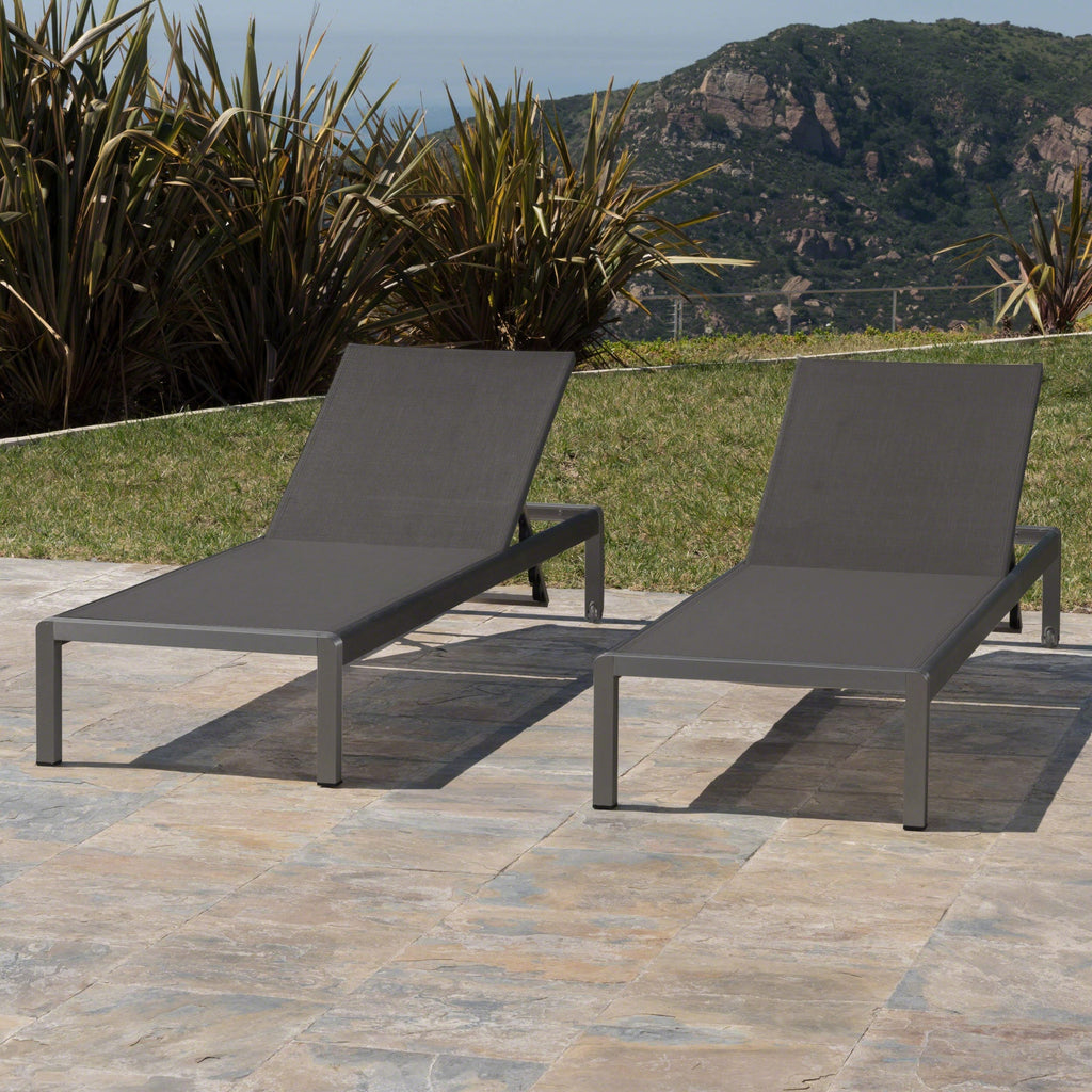 Chaise longue da esterno in alluminio Cape Coral (set da 2) di Christopher Knight Home - 77,56 P x 25,20 L x 11,80 A