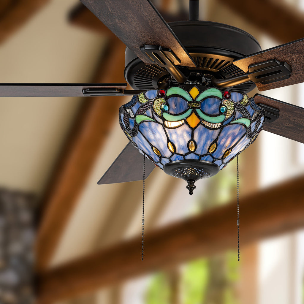 Ventilatore da soffitto con telecomando a 3 luci e vetrate colorate Della River of Goods, da 52 pollici
