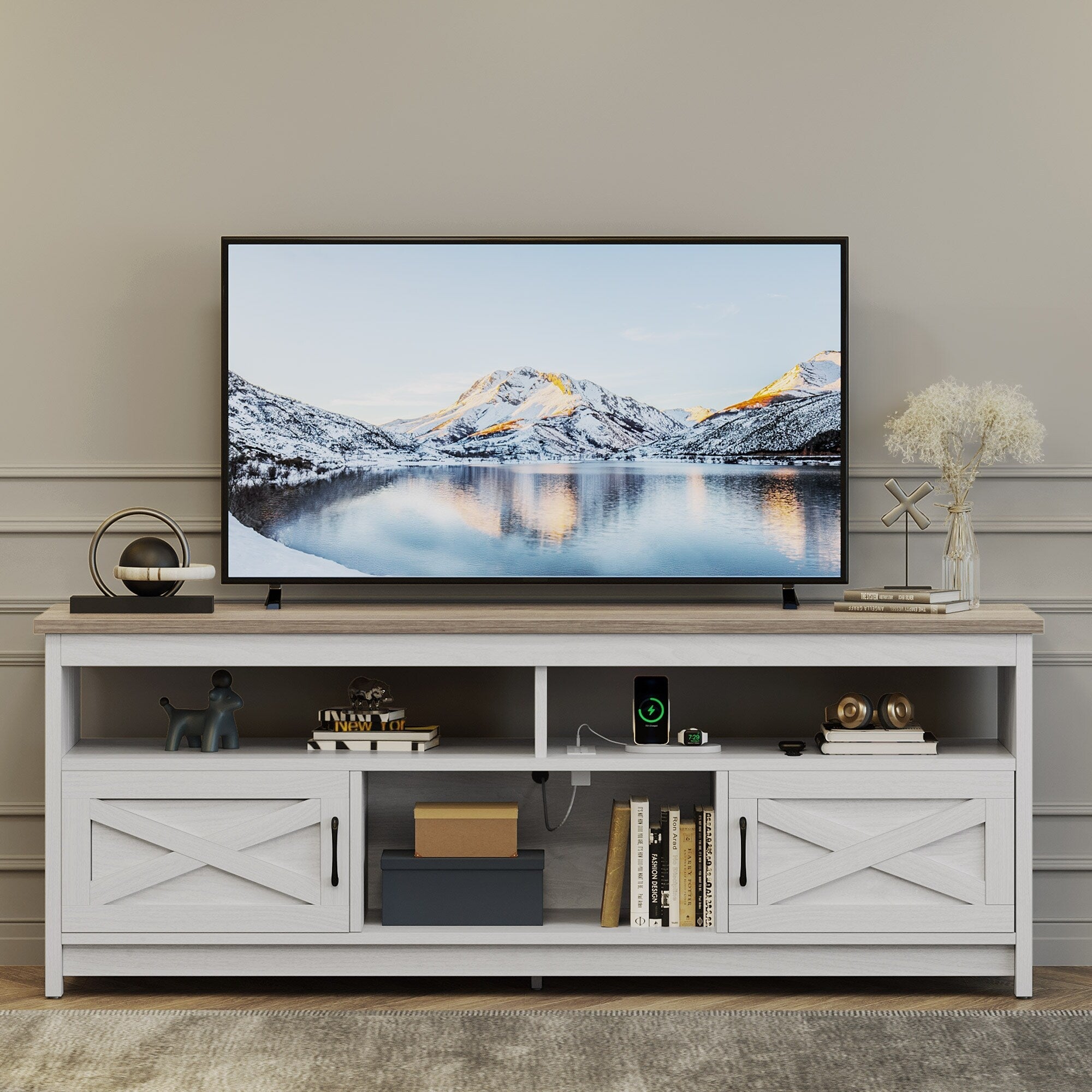 Mobile TV stile fattoria per TV fino a 65 pollici con ante e ripiani aperti, console multimediale, presa di corrente
