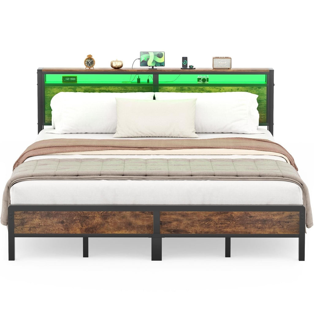 Struttura per letto in legno stile fattoria con stazione di ricarica e luci a LED