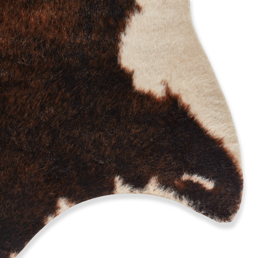 Tappeto in finta pelle di mucca Yosemite di Alexander Home