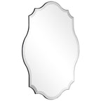 Specchio da parete elegante, oblungo, smussato e smerlato, senza cornice