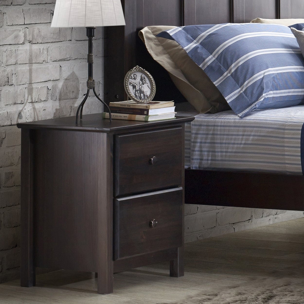 Comodino in legno massello Shaker a 2 cassetti Grain Wood Furniture