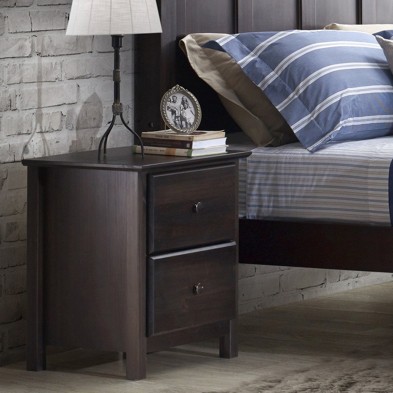 Comodino in legno massello Shaker a 2 cassetti Grain Wood Furniture