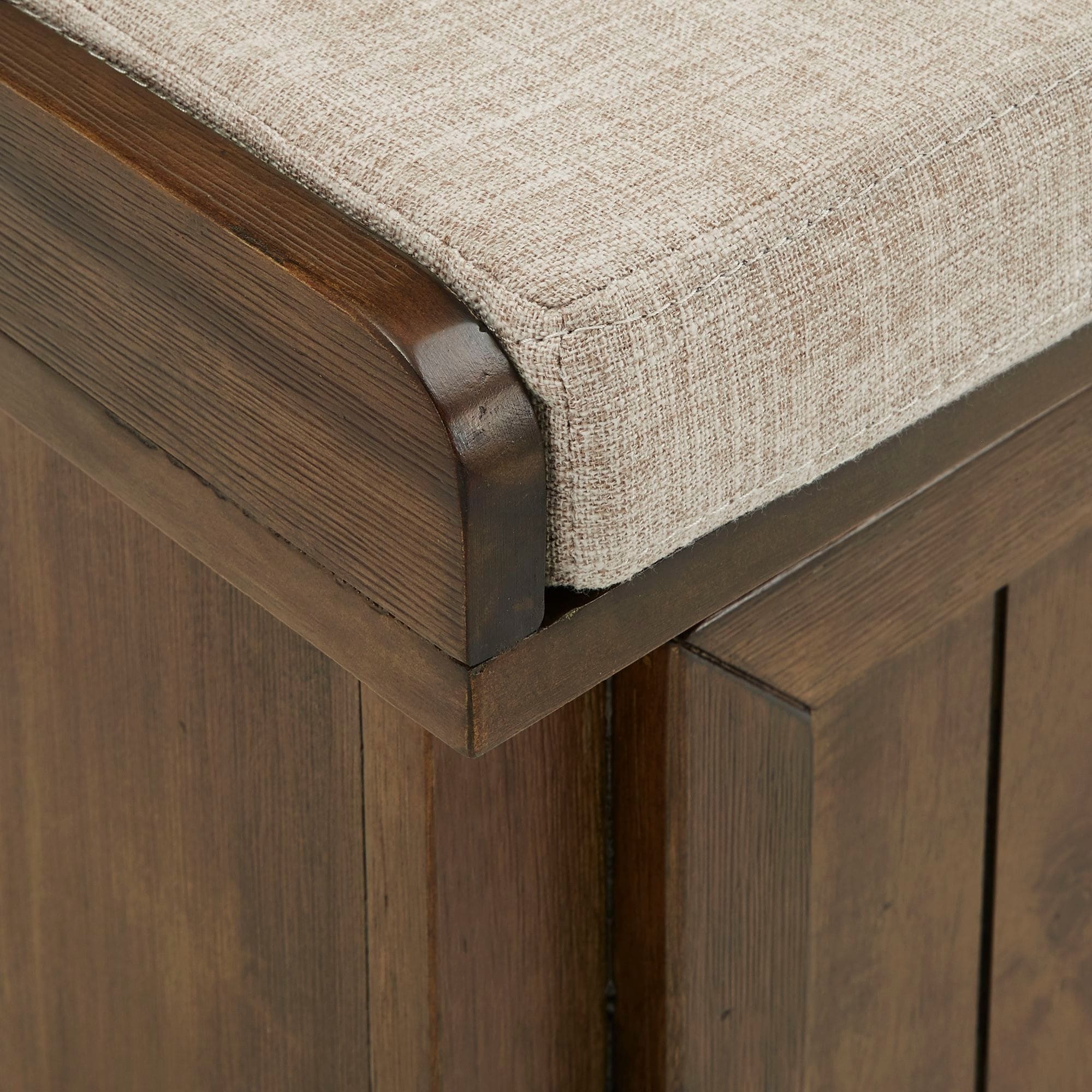 Panca contenitore Granger con cuscino di seduta in lino di iNSPIRE Q Classic