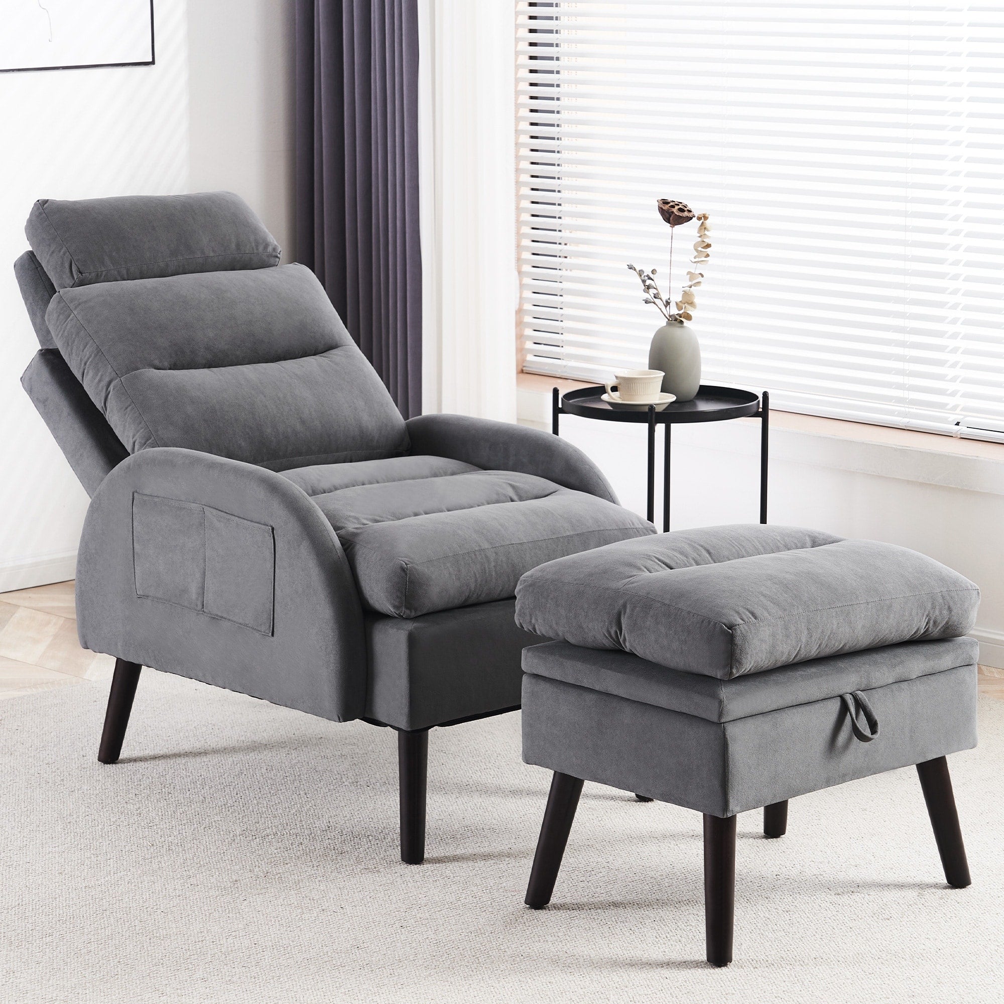 Poltrona lounge HOMYKA con schienale regolabile e pouf contenitore
