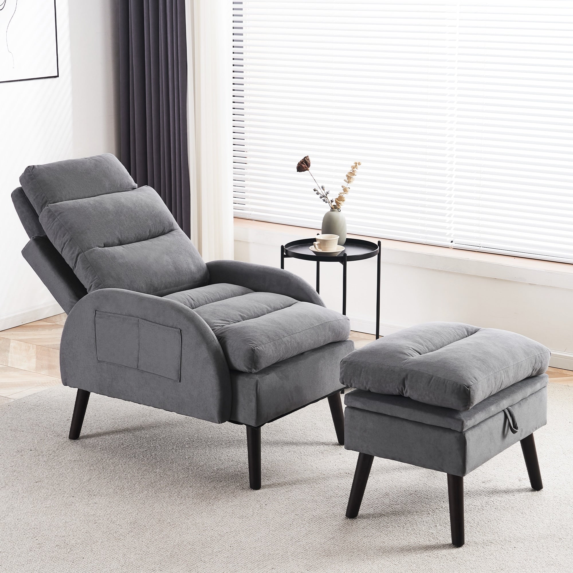 Poltrona lounge HOMYKA con schienale regolabile e pouf contenitore
