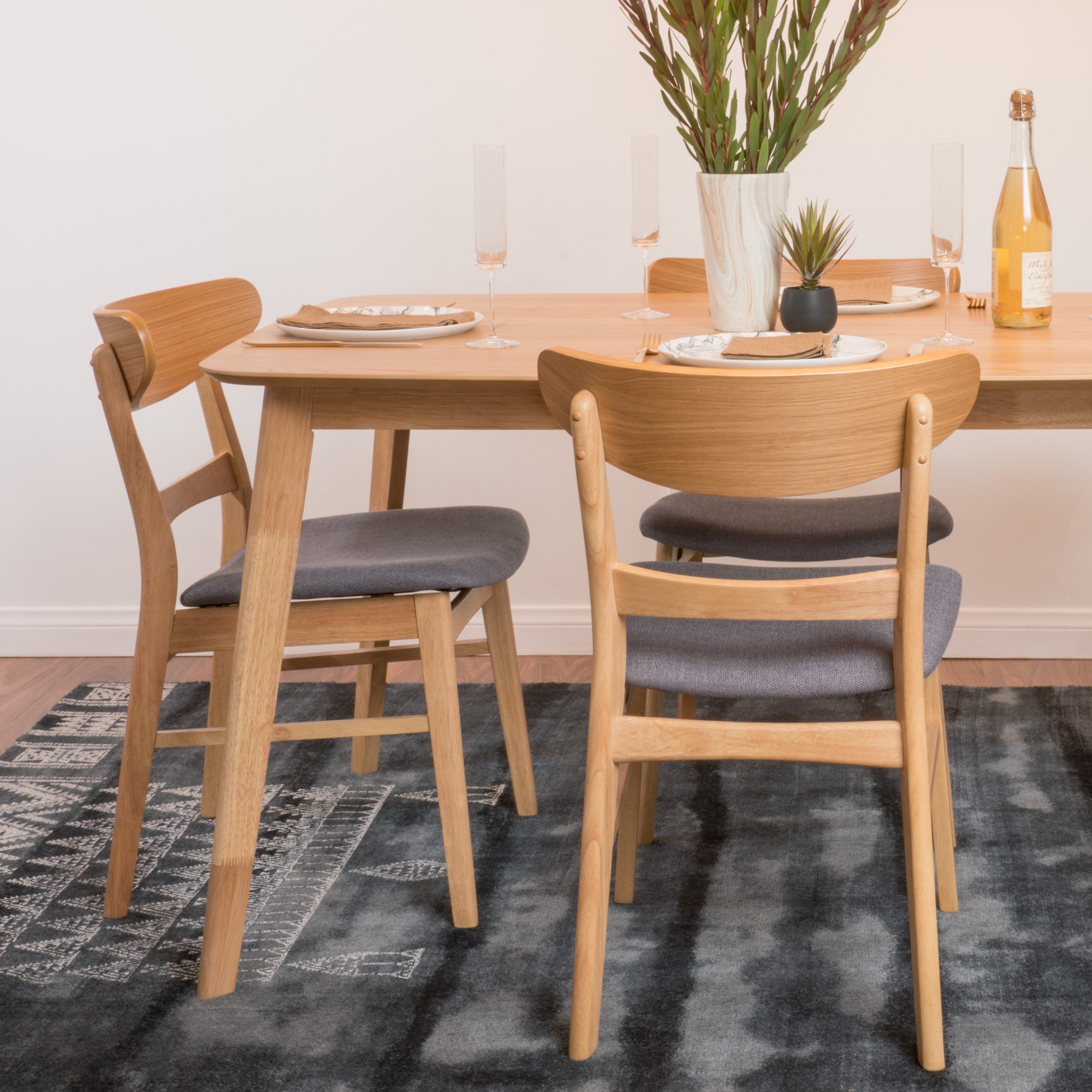 Sedia da pranzo Abrielle in legno di caucciù imbottita in stile moderno di metà secolo (set di 2) di Christopher Knight Home