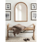 Specchio da parete in legno ad arco di Kate e Laurel Hatherleigh