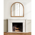 Specchio da parete in legno ad arco di Kate e Laurel Hatherleigh