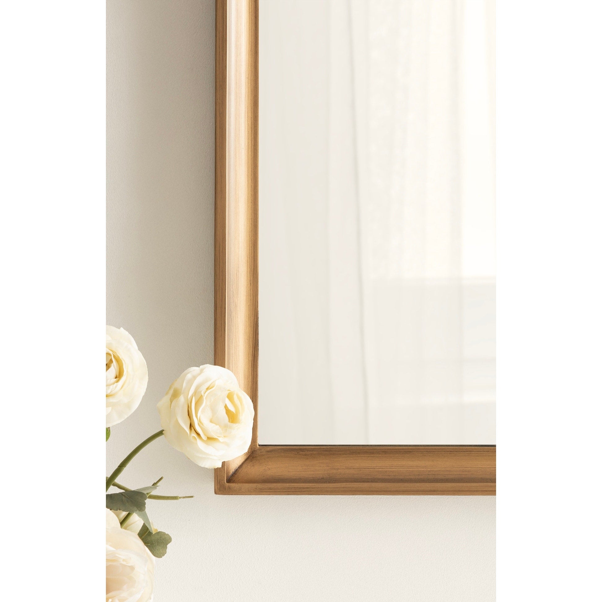 Specchio da parete in legno ad arco di Kate e Laurel Hatherleigh