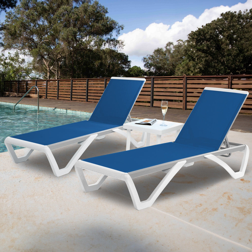 Kozyard Alan, chaise longue reclinabile regolabile per patio, gambe in resina di polipropilene e alluminio completamente piatte