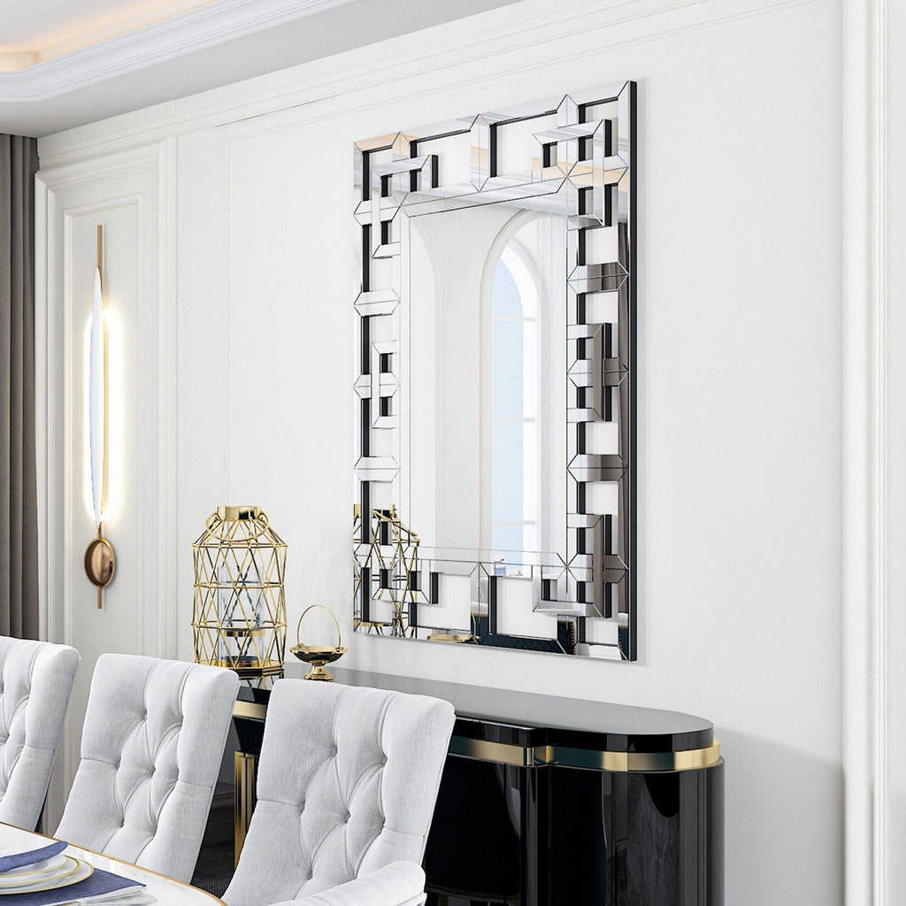 Grande specchio da parete con cornice geometrica e accenti argentati