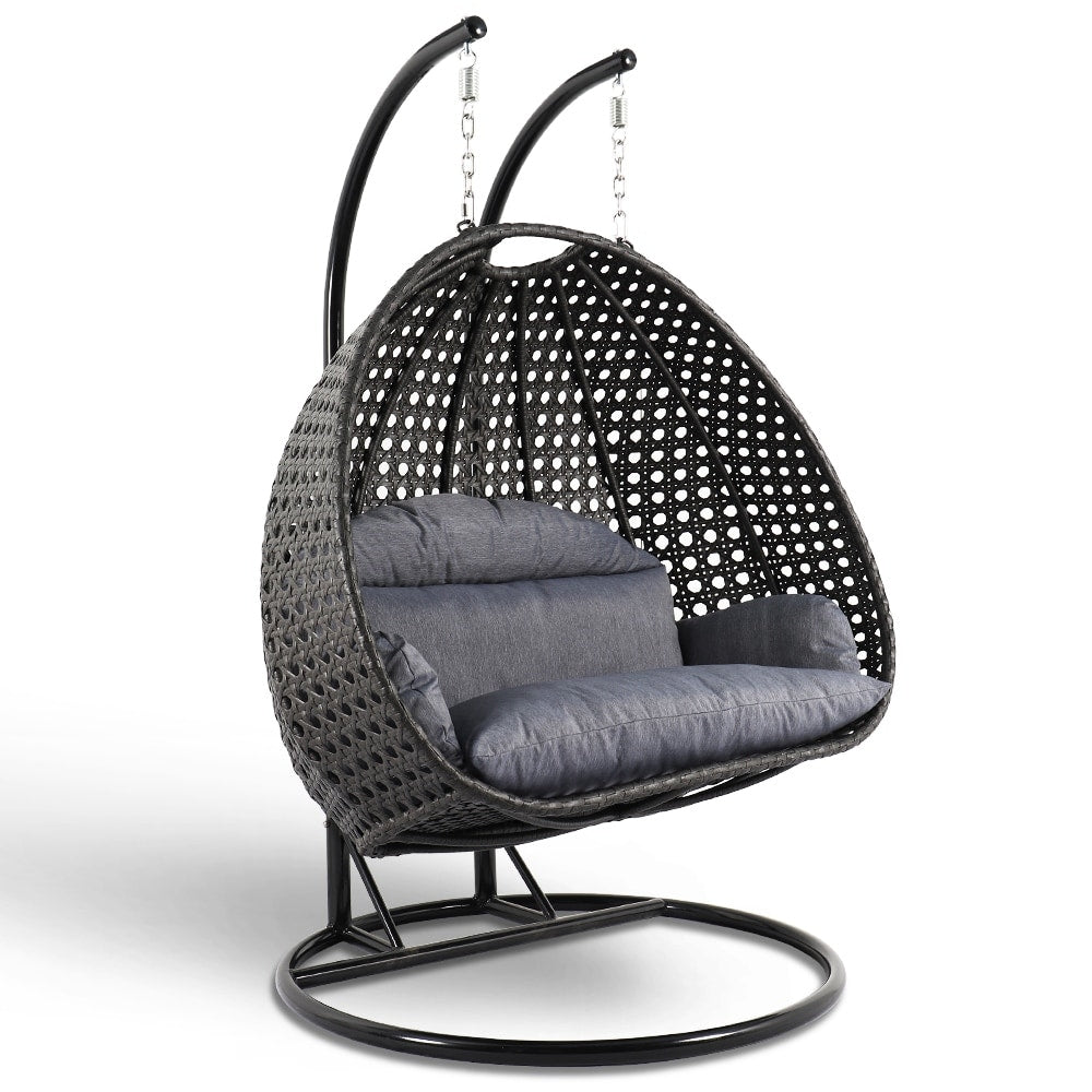 Sedia a forma di uovo sospesa LeisureMod per 2 persone con supporto - Amaca da esterno/interno in rattan e vimini per patio con cuscini