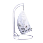 Sedia a forma di uovo sospesa LeisureMod per 2 persone con supporto - Amaca da esterno/interno in rattan e vimini per patio con cuscini