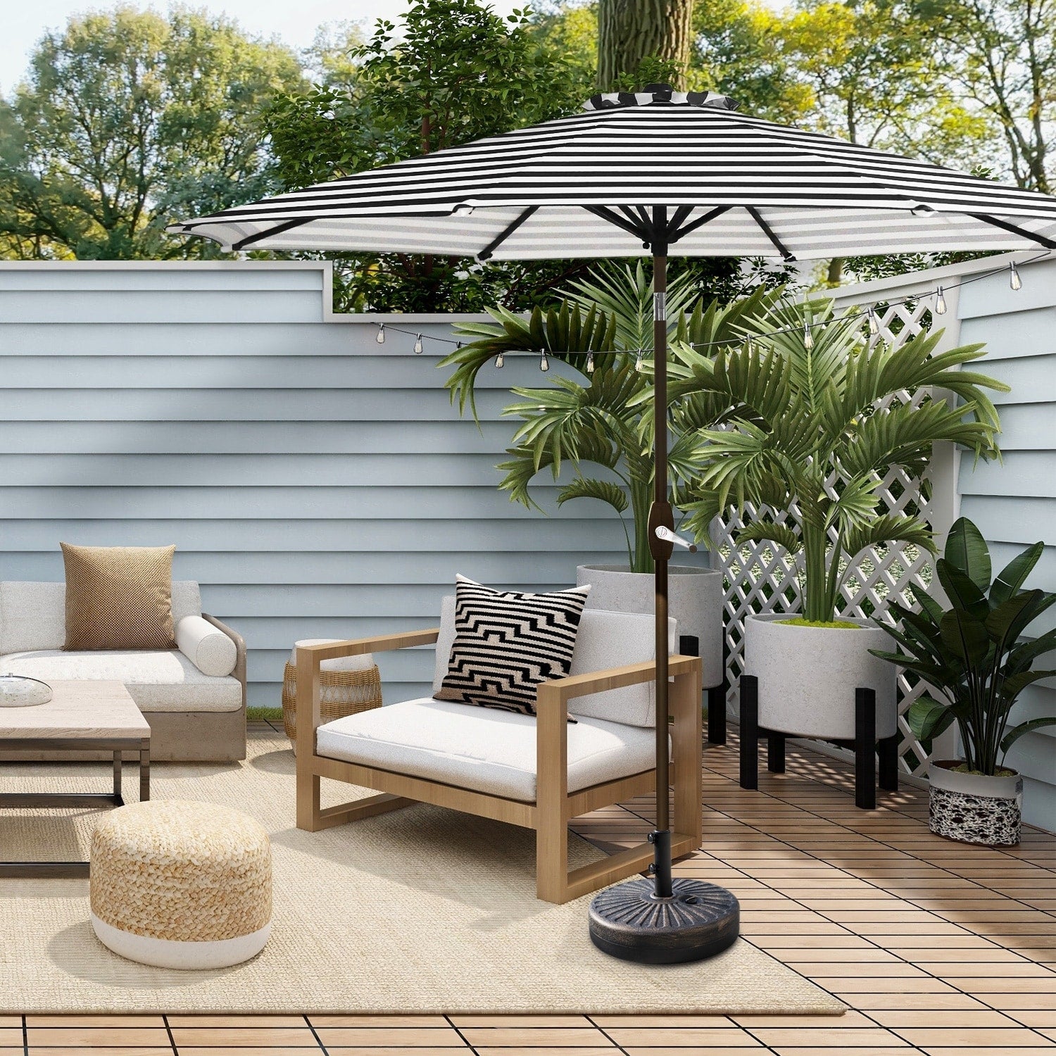 Ombrellone da giardino Lopes da 9 piedi con base in finitura bronzo e supporto per pesi incluso