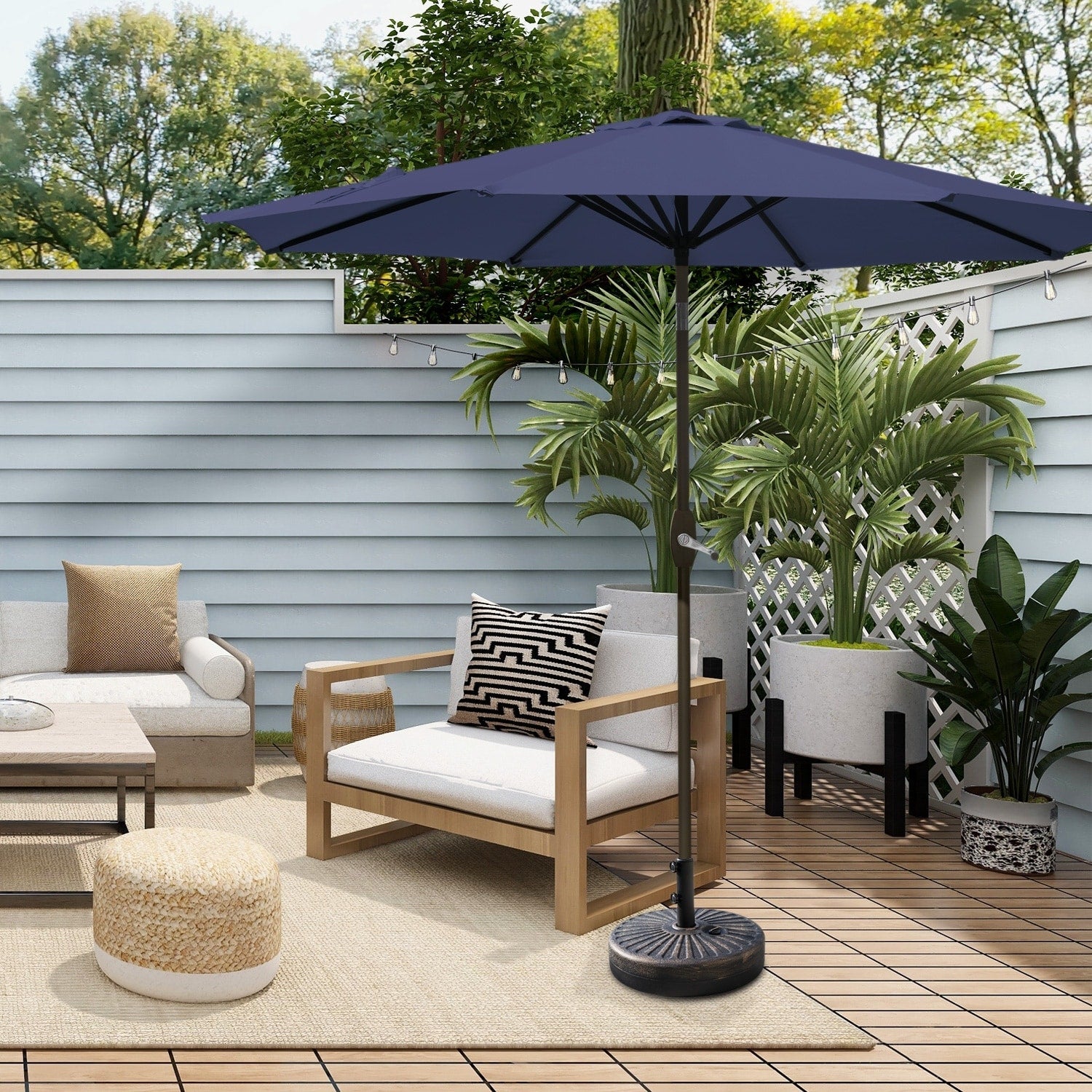 Ombrellone da giardino Lopes da 9 piedi con base in finitura bronzo e supporto per pesi incluso