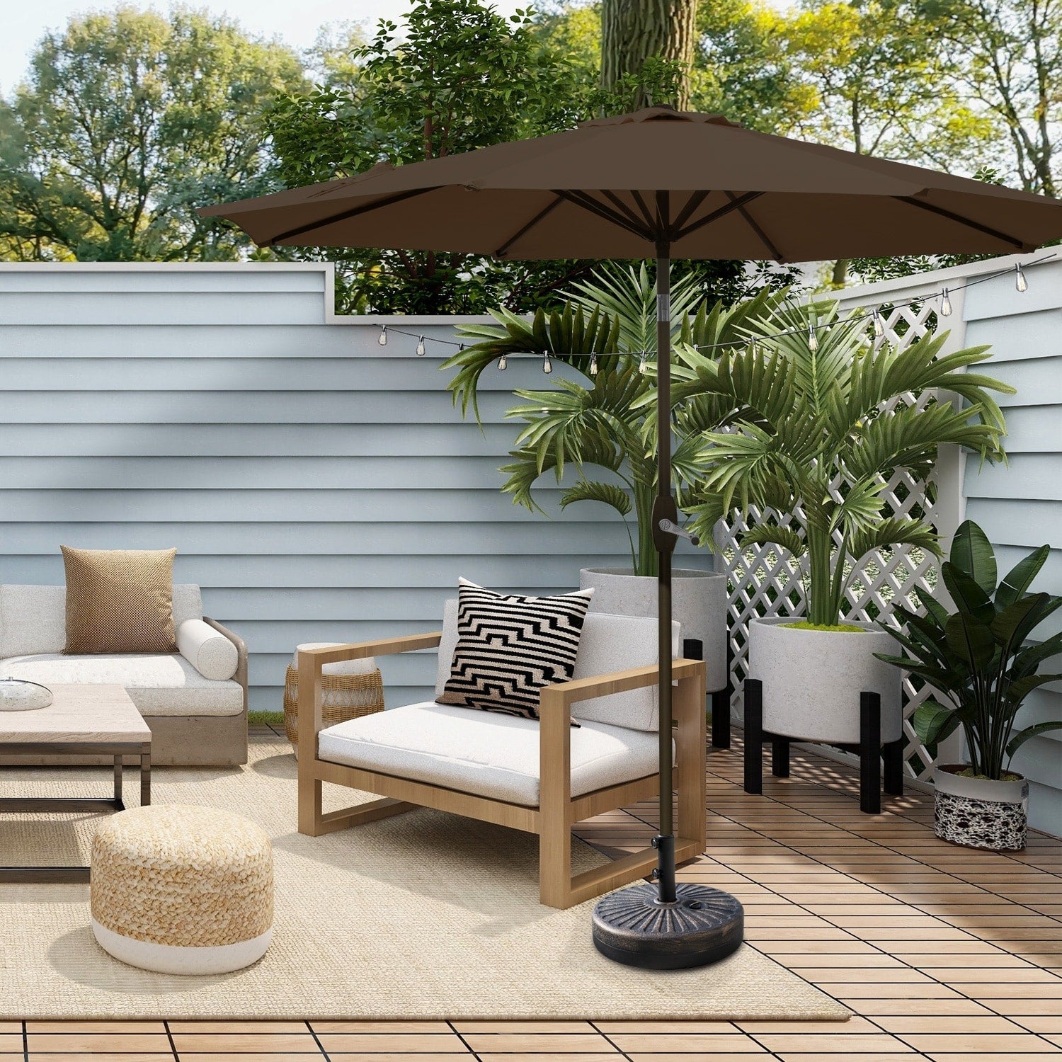 Ombrellone da giardino Lopes da 9 piedi con base in finitura bronzo e supporto per pesi incluso