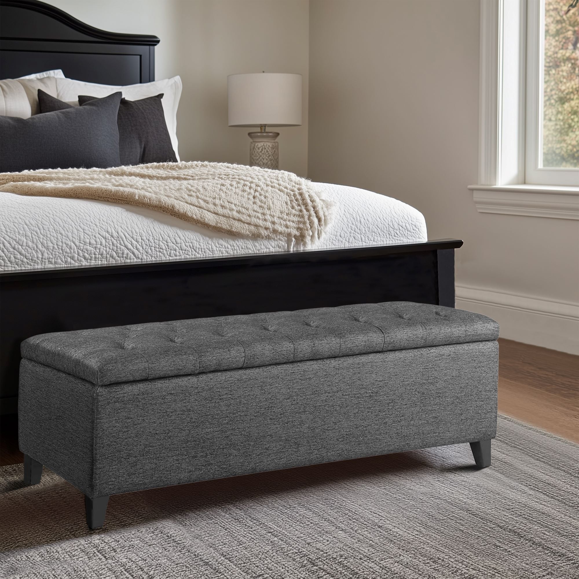 Panca contenitore imbottita con piano trapuntato Madison Park Sasha