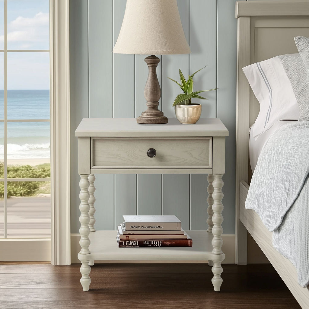 Comodino in legno tornito Madison Park Signature Beckett con cassetto e ripiano