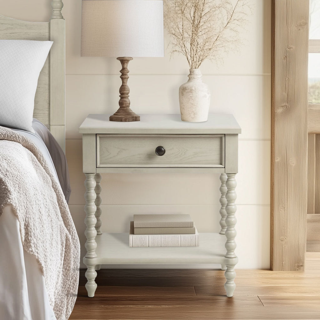 Comodino in legno tornito Madison Park Signature Beckett con cassetto e ripiano