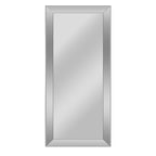 Specchio da parete a figura intera in argento riflettente smussato ed elegante, metallizzato