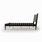 Letto a pannelli di metà secolo