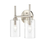 Lampada da tavolo per bagno Chastine di Millennium Lighting con paralumi in vetro trasparente bisellato