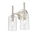 Lampada da tavolo per bagno Chastine di Millennium Lighting con paralumi in vetro trasparente bisellato