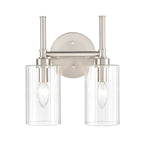 Lampada da tavolo per bagno Chastine di Millennium Lighting con paralumi in vetro trasparente bisellato