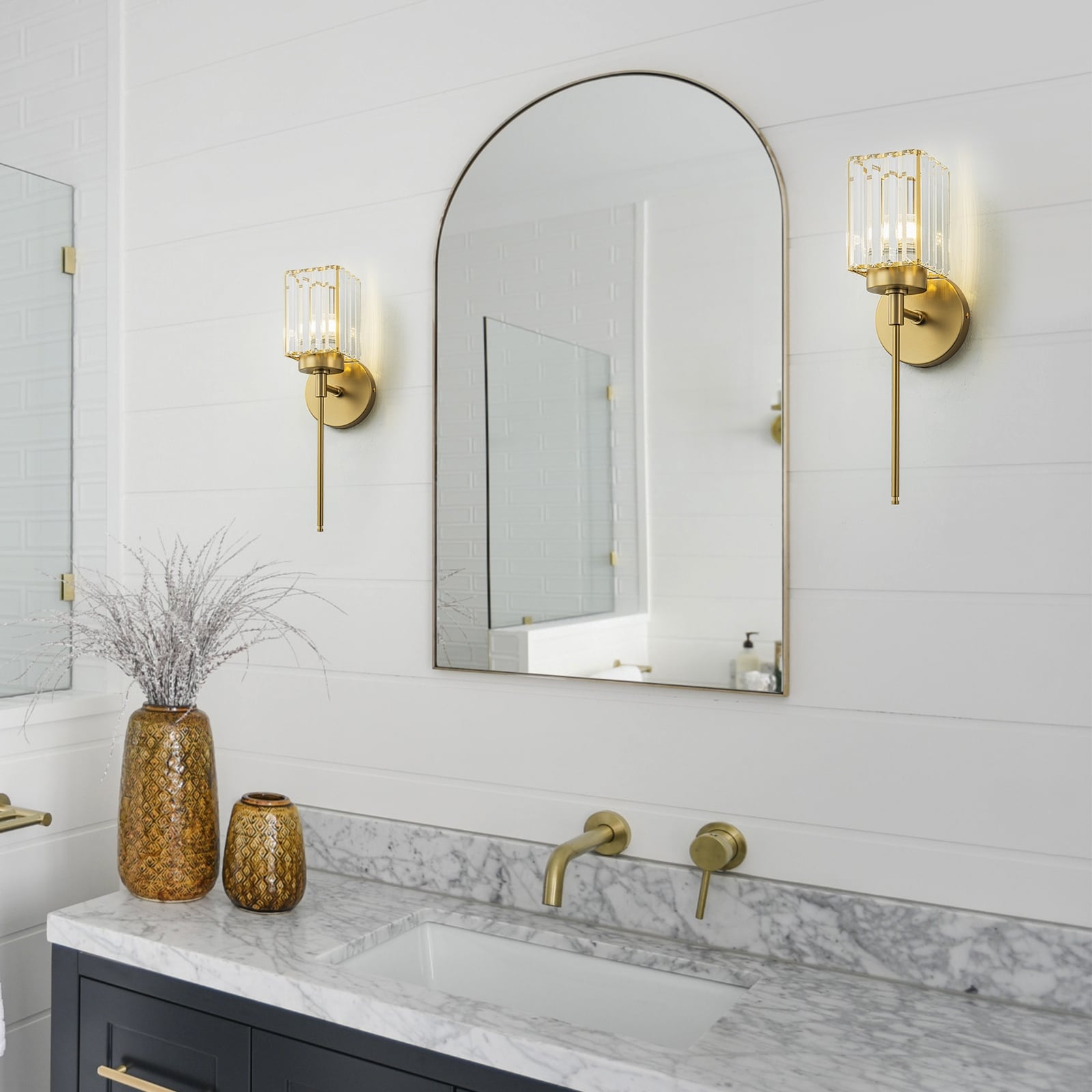 Applique da parete moderna dimmerabile in oro Glam Cylinder, lampada da toeletta in cristallo per bagno