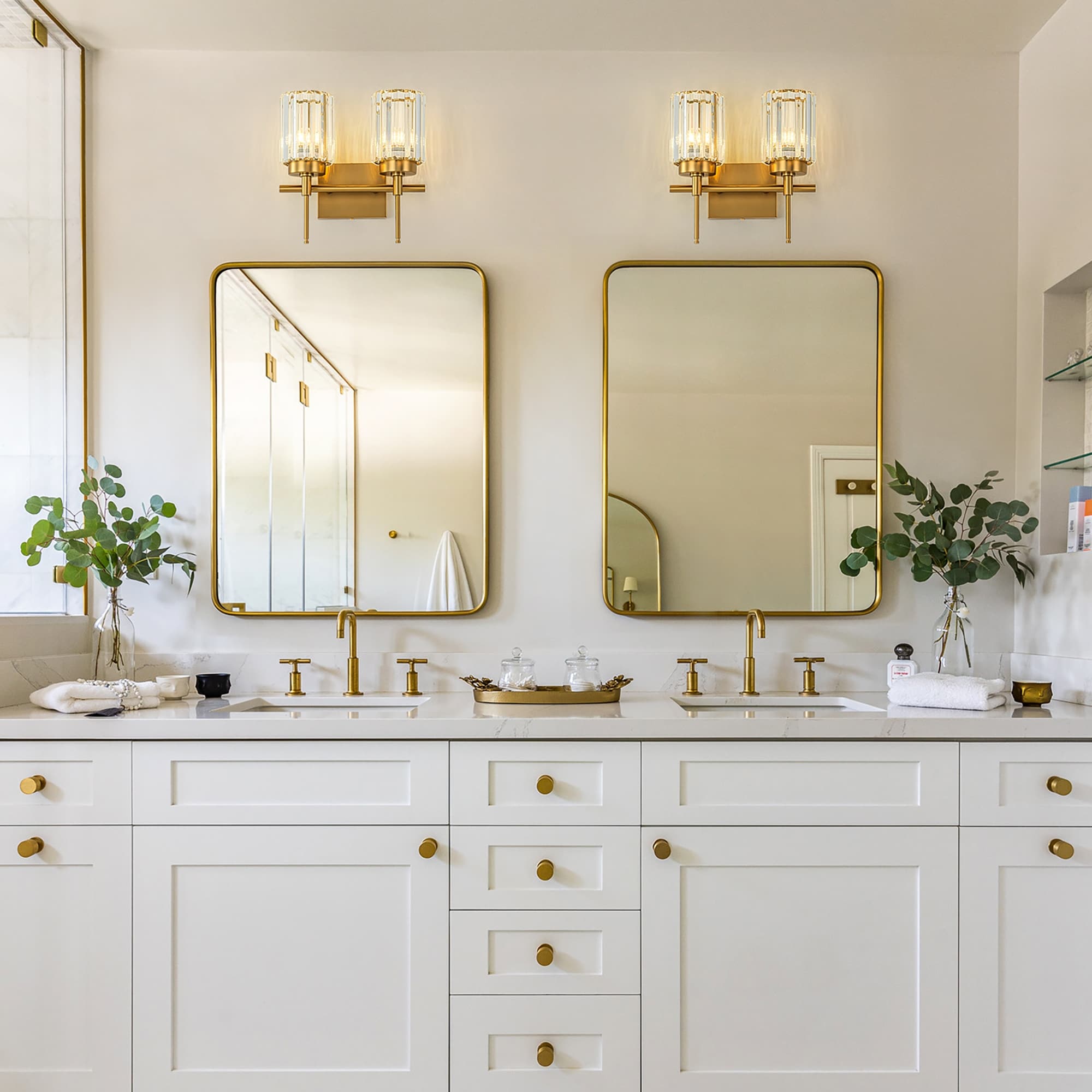 Applique da parete moderna dimmerabile in oro Glam Cylinder, lampada da toeletta in cristallo per bagno
