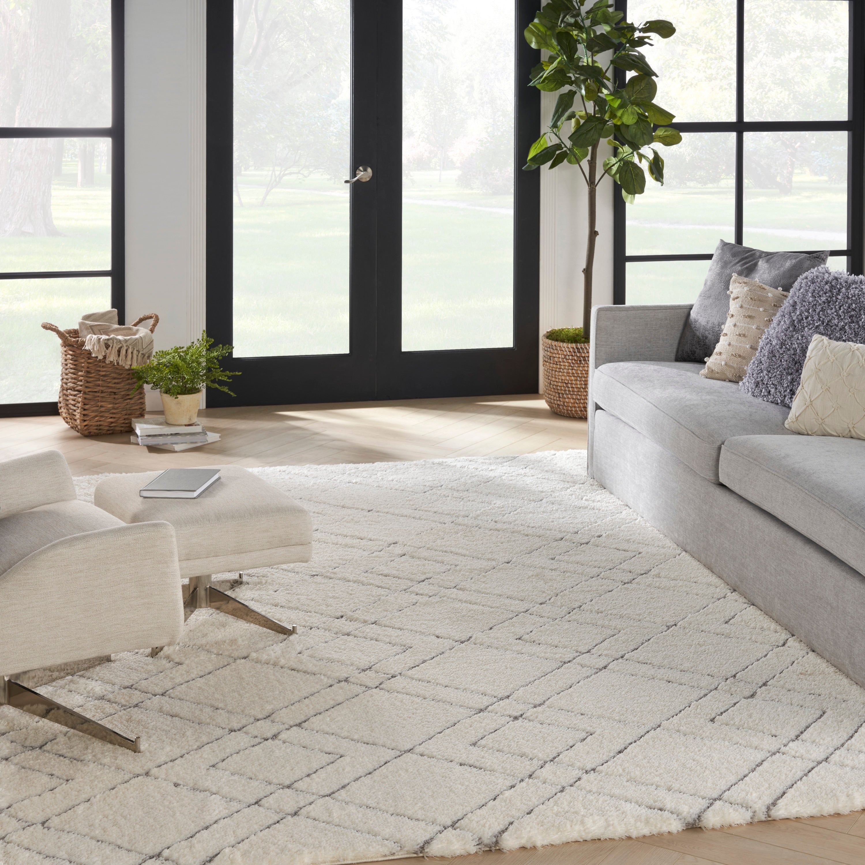 Tappeto geometrico astratto in pelo ultra morbido di Nourison, lussuoso