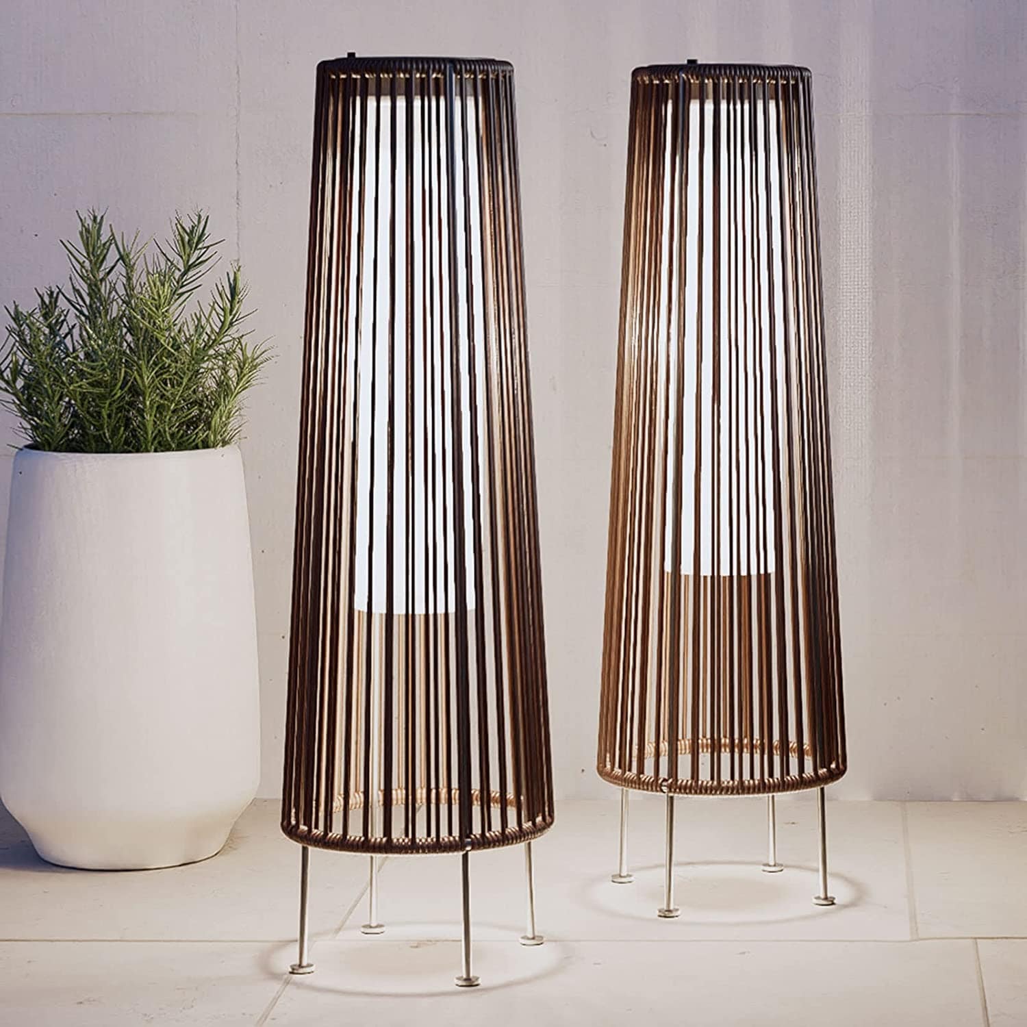 Lampada solare da pavimento per esterni, confezione da 2, lampada solare da patio in vimini per tutte le stagioni, lampada solare da esterno impermeabile per veranda, cortile, giardino