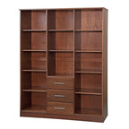 Armadio guardaroba Cosmo a 3 ante in legno massello al 100% di Palace Imports con ante in legno massello o a specchio
