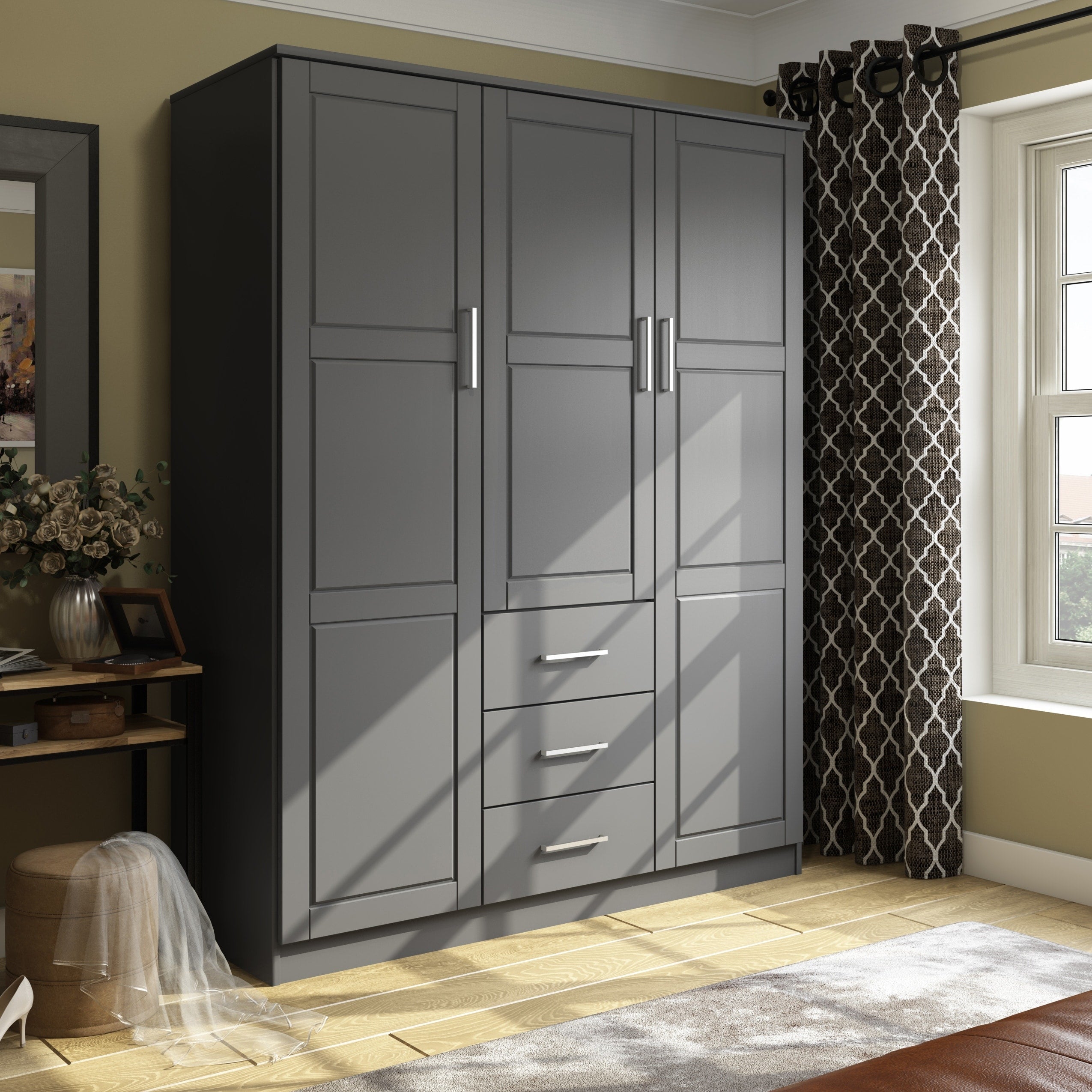 Armadio guardaroba Cosmo a 3 ante in legno massello al 100% di Palace Imports con ante in legno massello o a specchio