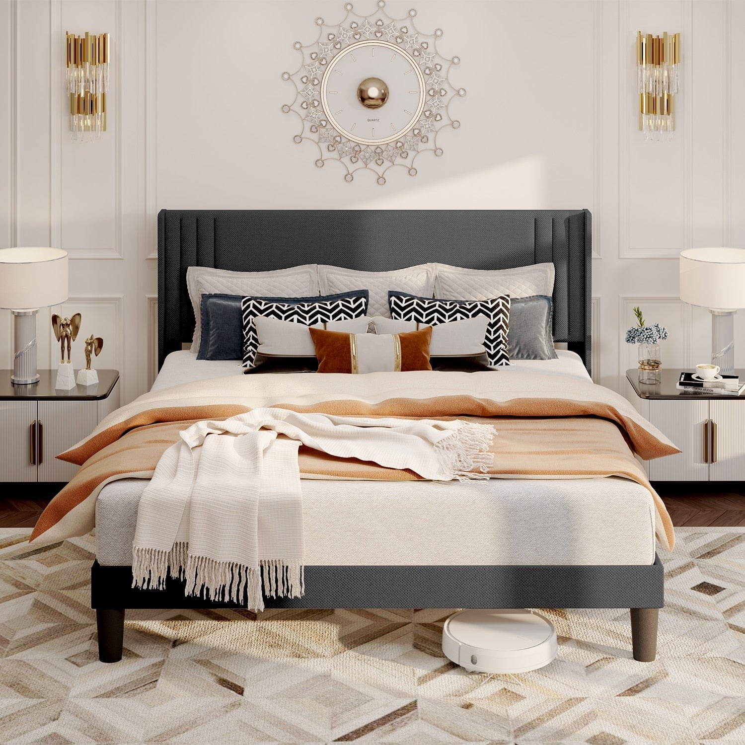Letto imbottito con canali verticali queen/full e testiera wingback