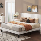 Letto imbottito con canali verticali queen/full e testiera wingback