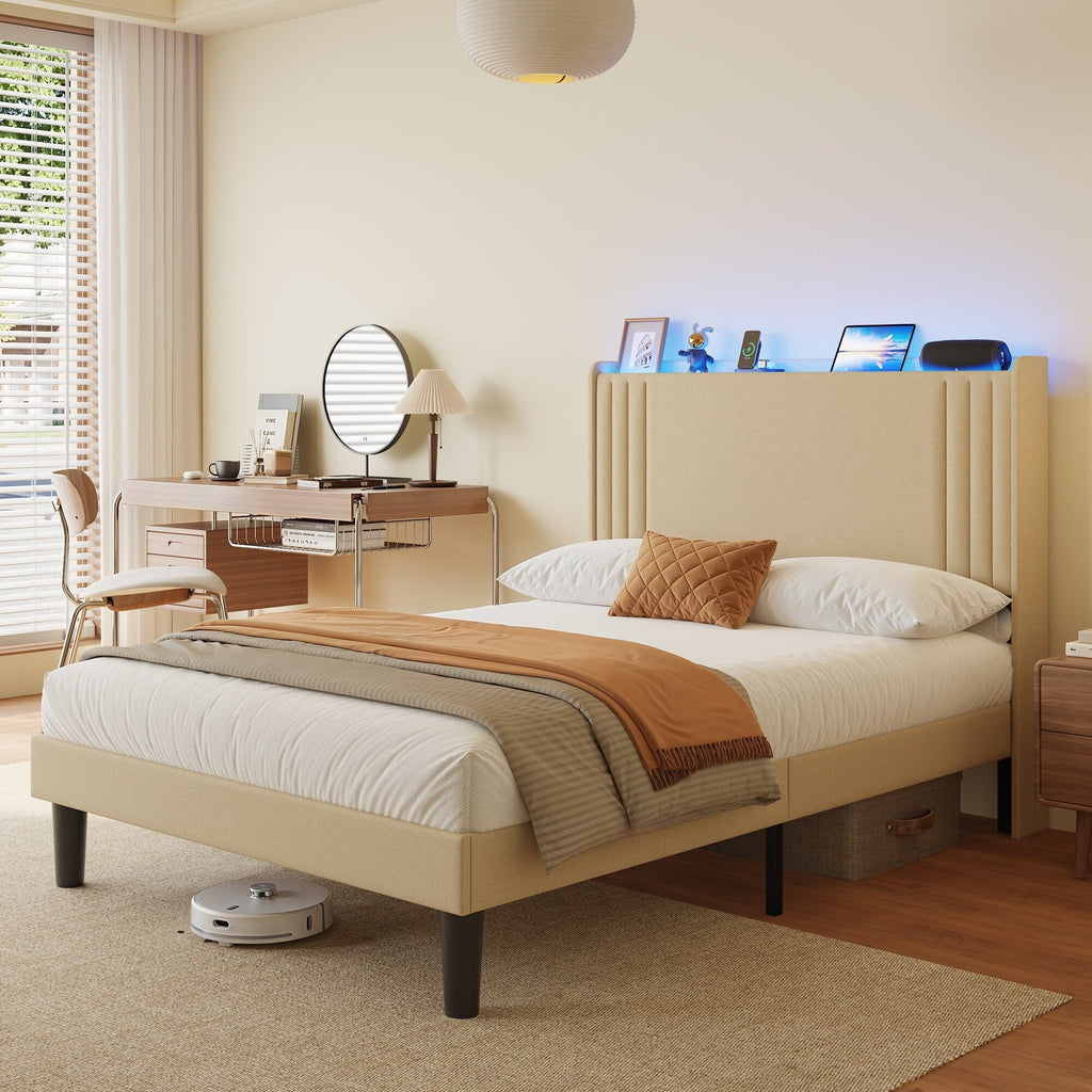 Letto imbottito con canali verticali queen/full e testiera wingback